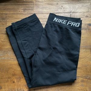 NIKE Pro Dri-fit Mediums